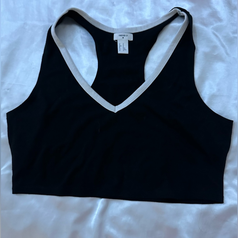 Black V-neck Tanktop
